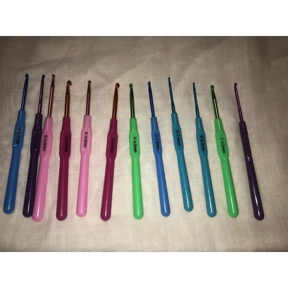 New Crochet Knitting Hook Set Of 12 Multi‎
